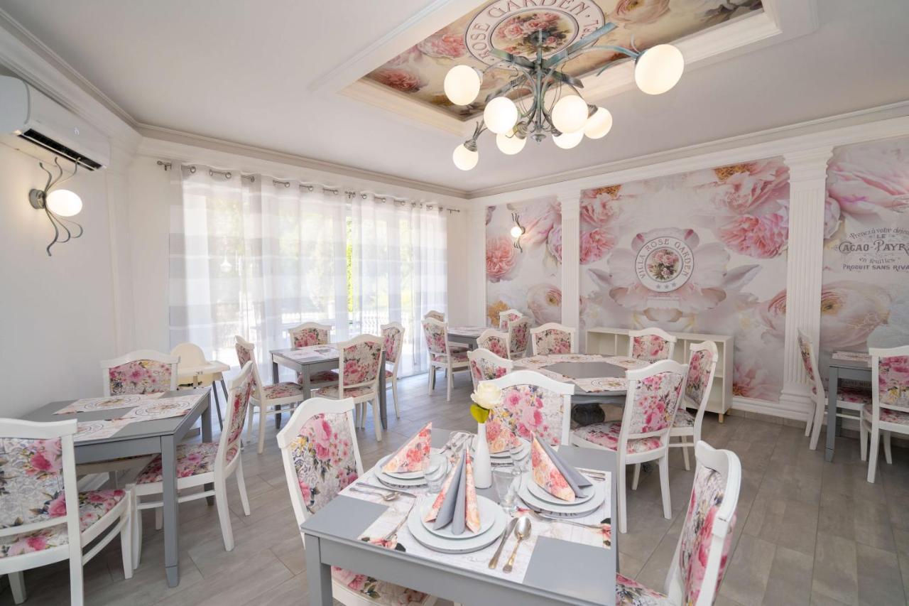 Villa Rose Garden Ньиредьхаза Экстерьер фото
