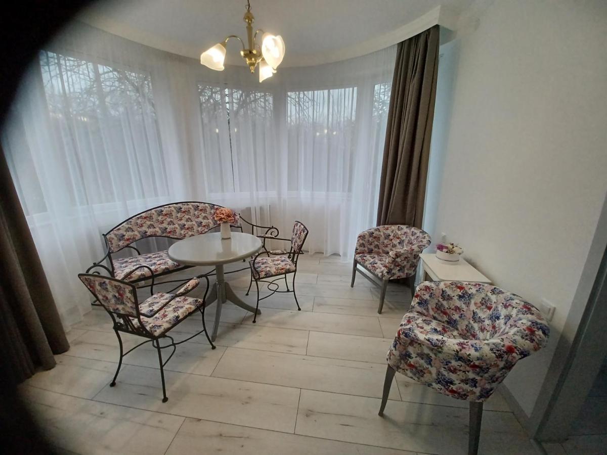 Villa Rose Garden Ньиредьхаза Экстерьер фото
